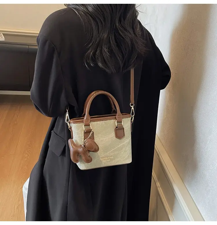 Women's One-Shoulder Luxury Handbag Brown Grey Textured Leather — feature 50