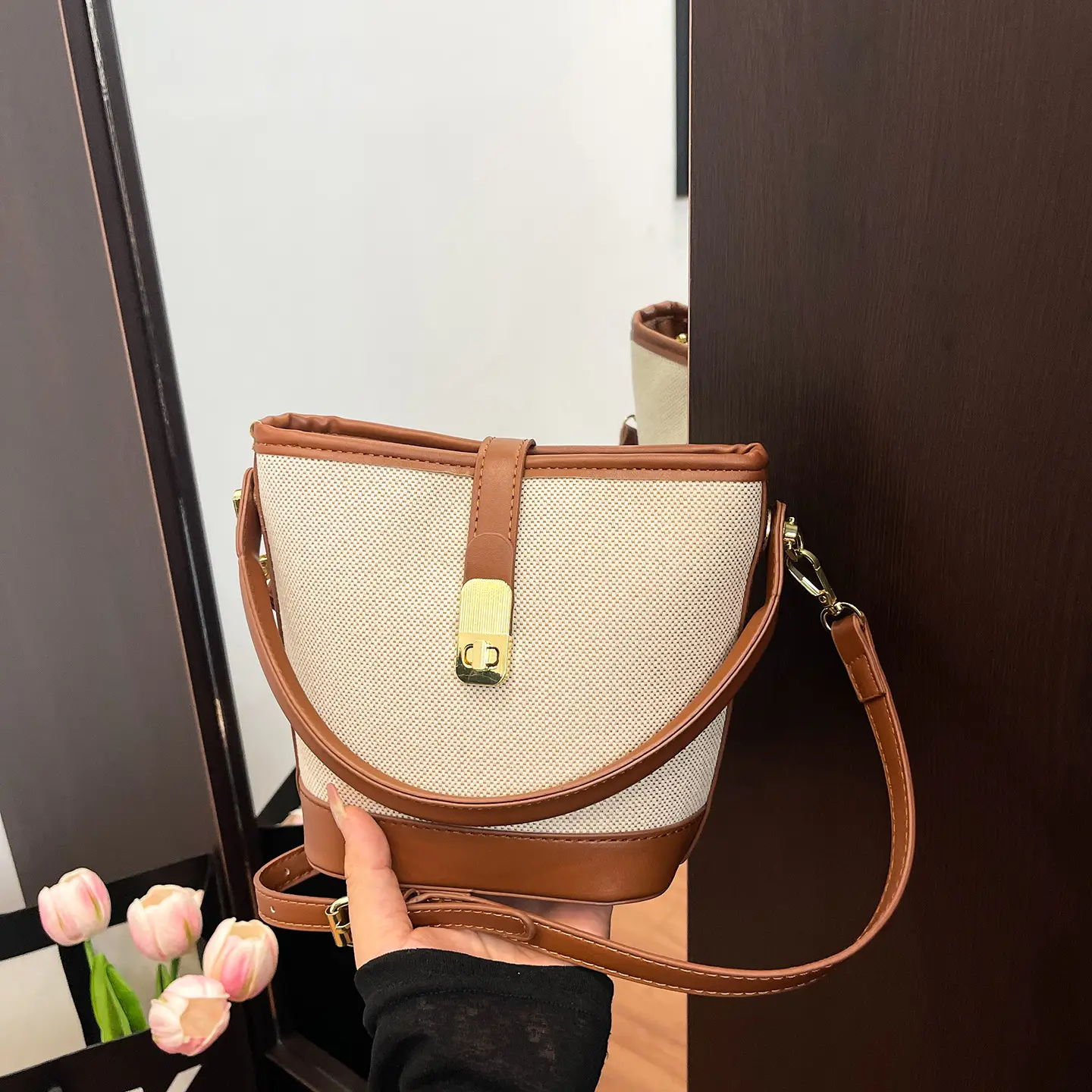 Women's Contrasting Color Handbag Autumn Winter Commuter Bag - Image 7