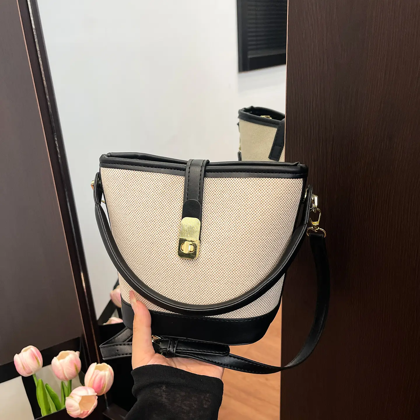 Women's Contrasting Color Handbag Autumn Winter Commuter Bag - Image 9