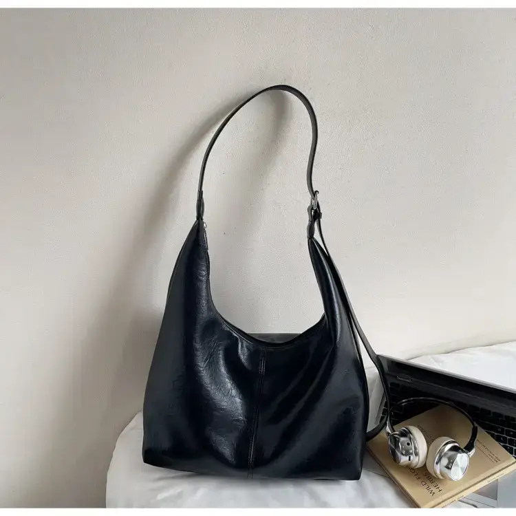 Brown Large Capacity Shoulder Bag for Women — feature 14
