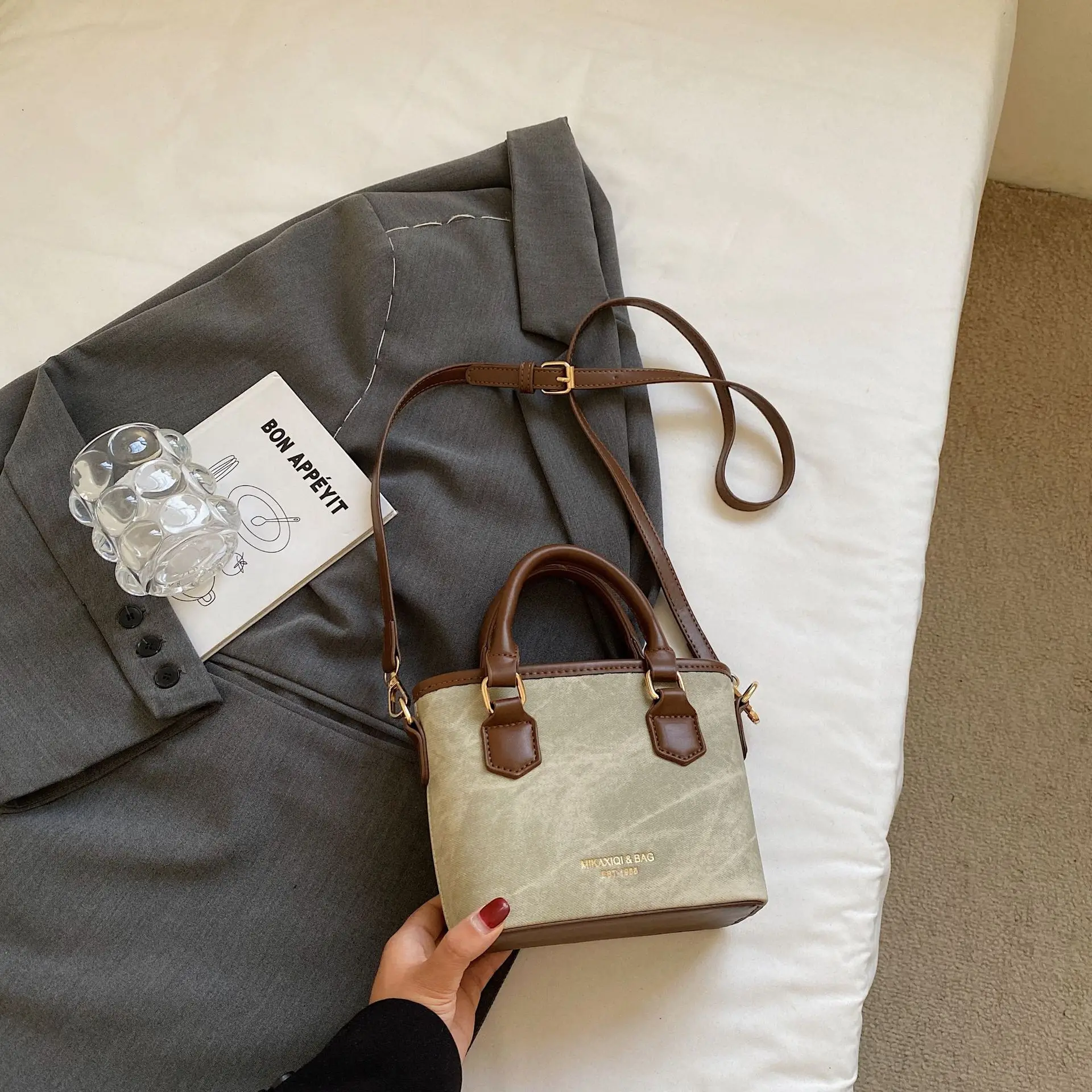 Women Retro Blue Canvas Crossbody Bag with Leather Strap - Image 4