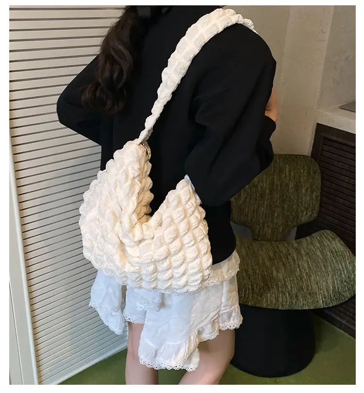 2025 Black High-End Crossbody Bag for Women — feature 2
