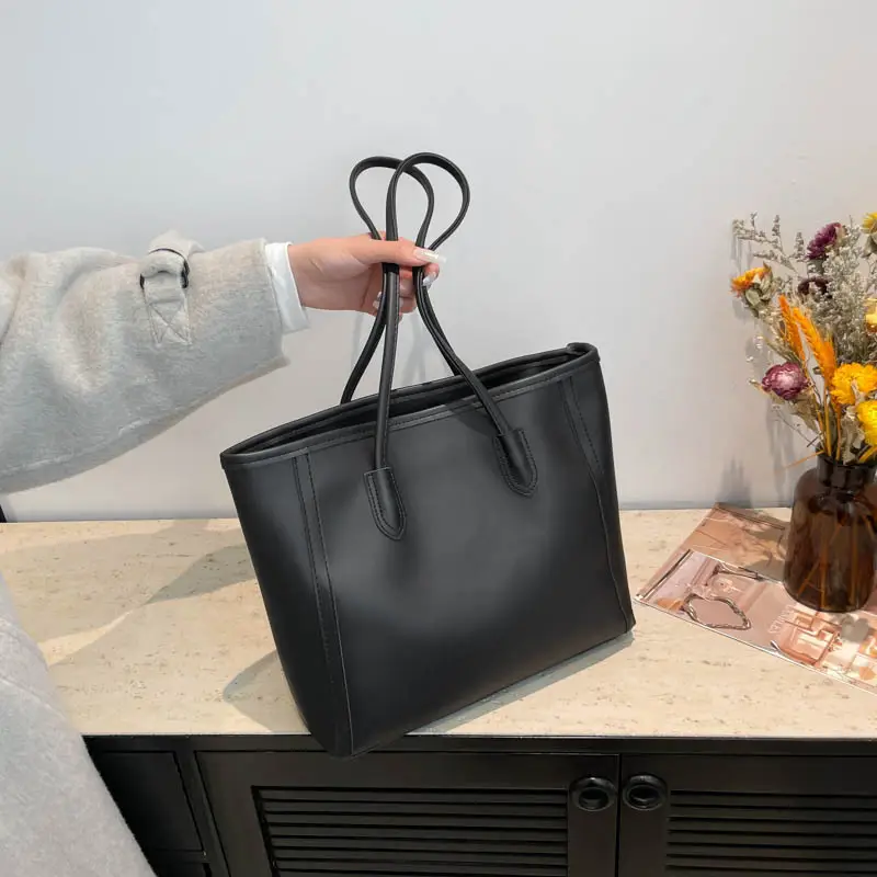 Brown Leather Tote Bag for Women Large Capacity Commuting - Image 4