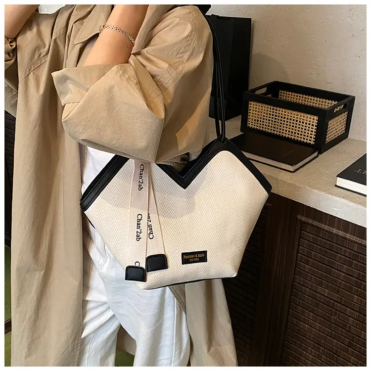 High-End Textured Shoulder Bag for Women Autumn Winter — feature 23
