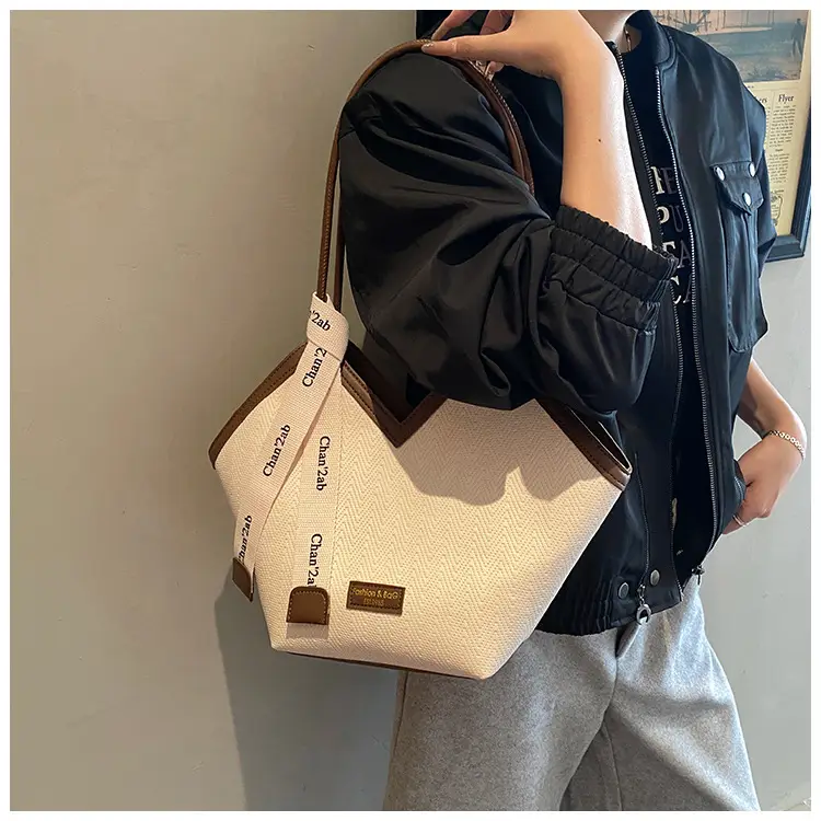 High-End Textured Shoulder Bag for Women Autumn Winter — feature 28
