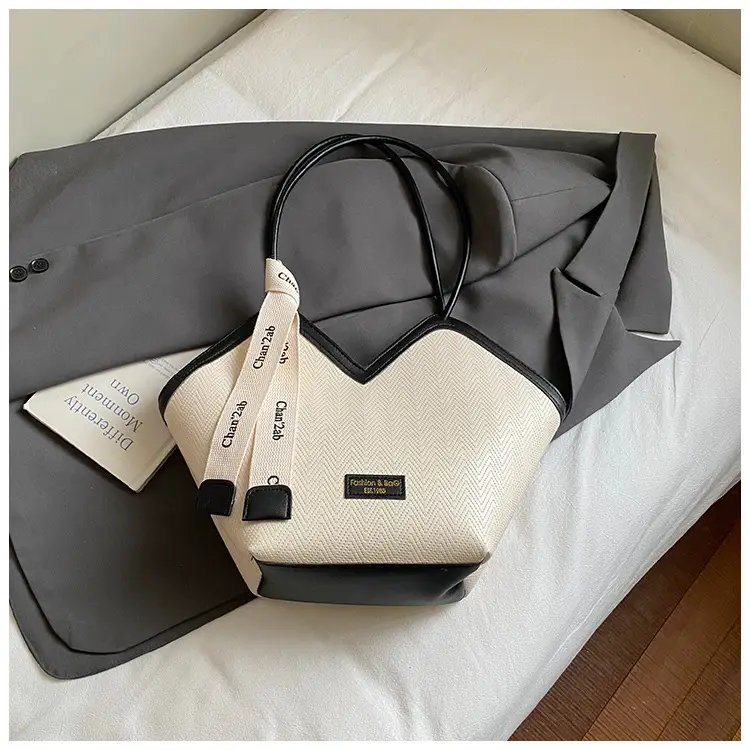 High-End Textured Shoulder Bag for Women Autumn Winter