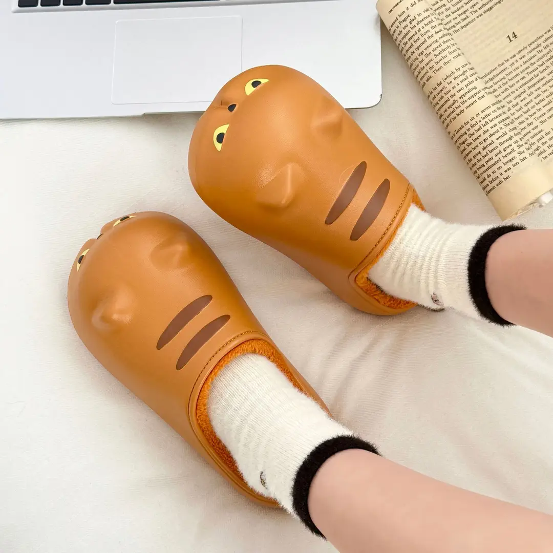 Cute Cartoon Soft-Soled Cat Cotton Slippers for Women to Wear Outside in Winter, Comfortable and Warm Cotton Shoes for Home, Non-Slip and Waterproof - Image 6