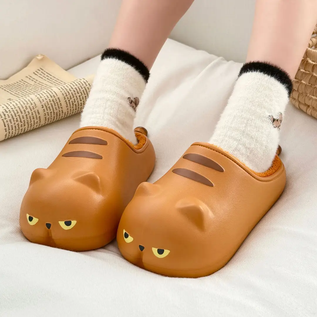 Cute Cartoon Soft-Soled Cat Cotton Slippers for Women to Wear Outside in Winter, Comfortable and Warm Cotton Shoes for Home, Non-Slip and Waterproof — feature 3