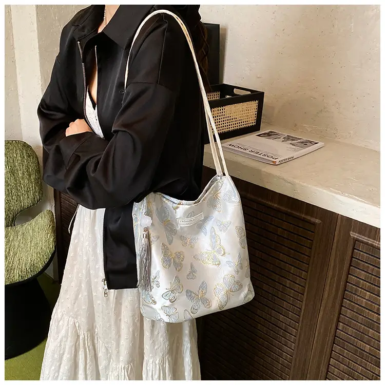 Women Embroidered Butterfly Shoulder Bag Large Capacity Summer Commute — feature 6