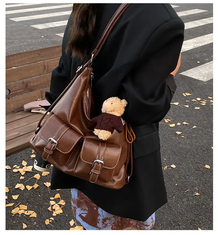 Women's Large Capacity Leather Tote Bag Brown Retro Style — feature 2