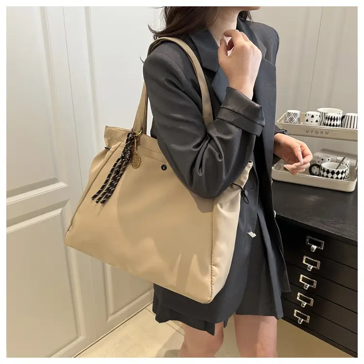 Brown Large Capacity Shoulder Bag for Women — feature 7