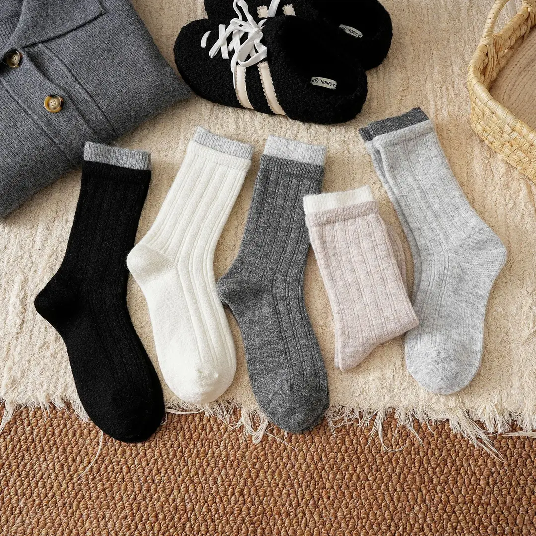 Thick Double-Layered Wool Socks for Women, Mid-Calf Length, Autumn and Winter Korean Style, Color-Blocking, High-End Gray, Thickened for Warmth, Slouch Socks for Winter