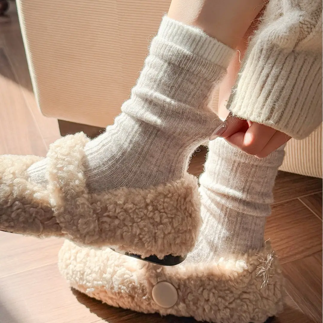 Thick Double-Layered Wool Socks for Women, Mid-Calf Length, Autumn and Winter Korean Style, Color-Blocking, High-End Gray, Thickened for Warmth, Slouch Socks for Winter