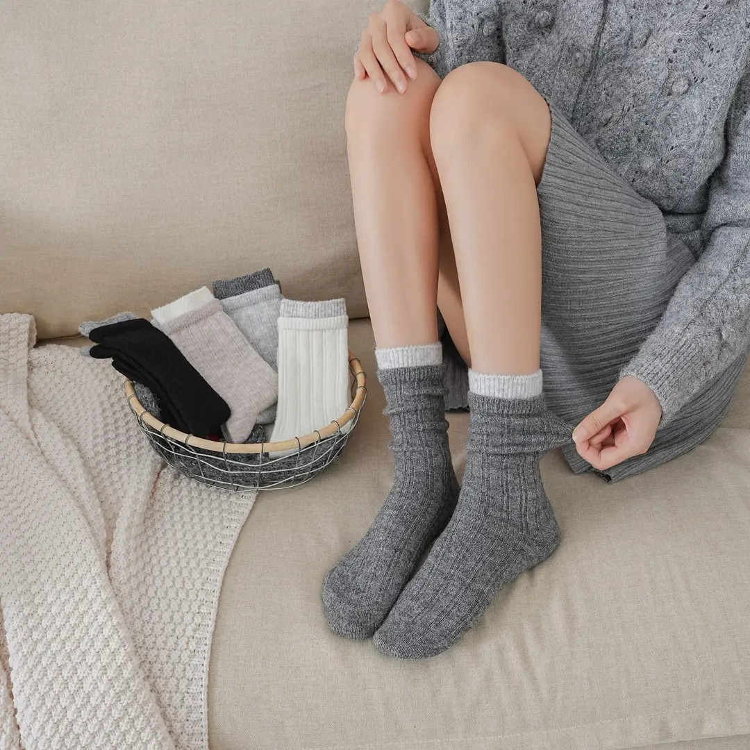 Thick Double-Layered Wool Socks for Women, Mid-Calf Length, Autumn and Winter Korean Style, Color-Blocking, High-End Gray, Thickened for Warmth, Slouch Socks for Winter — feature 11