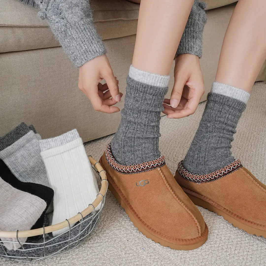 Thick Double-Layered Wool Socks for Women, Mid-Calf Length, Autumn and Winter Korean Style, Color-Blocking, High-End Gray, Thickened for Warmth, Slouch Socks for Winter — feature 13