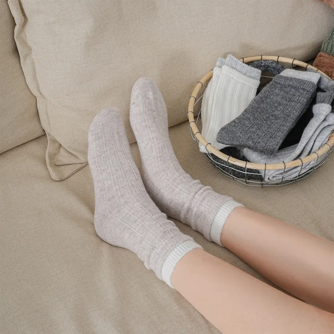 Thick Double-Layered Wool Socks for Women, Mid-Calf Length, Autumn and Winter Korean Style, Color-Blocking, High-End Gray, Thickened for Warmth, Slouch Socks for Winter — feature 20