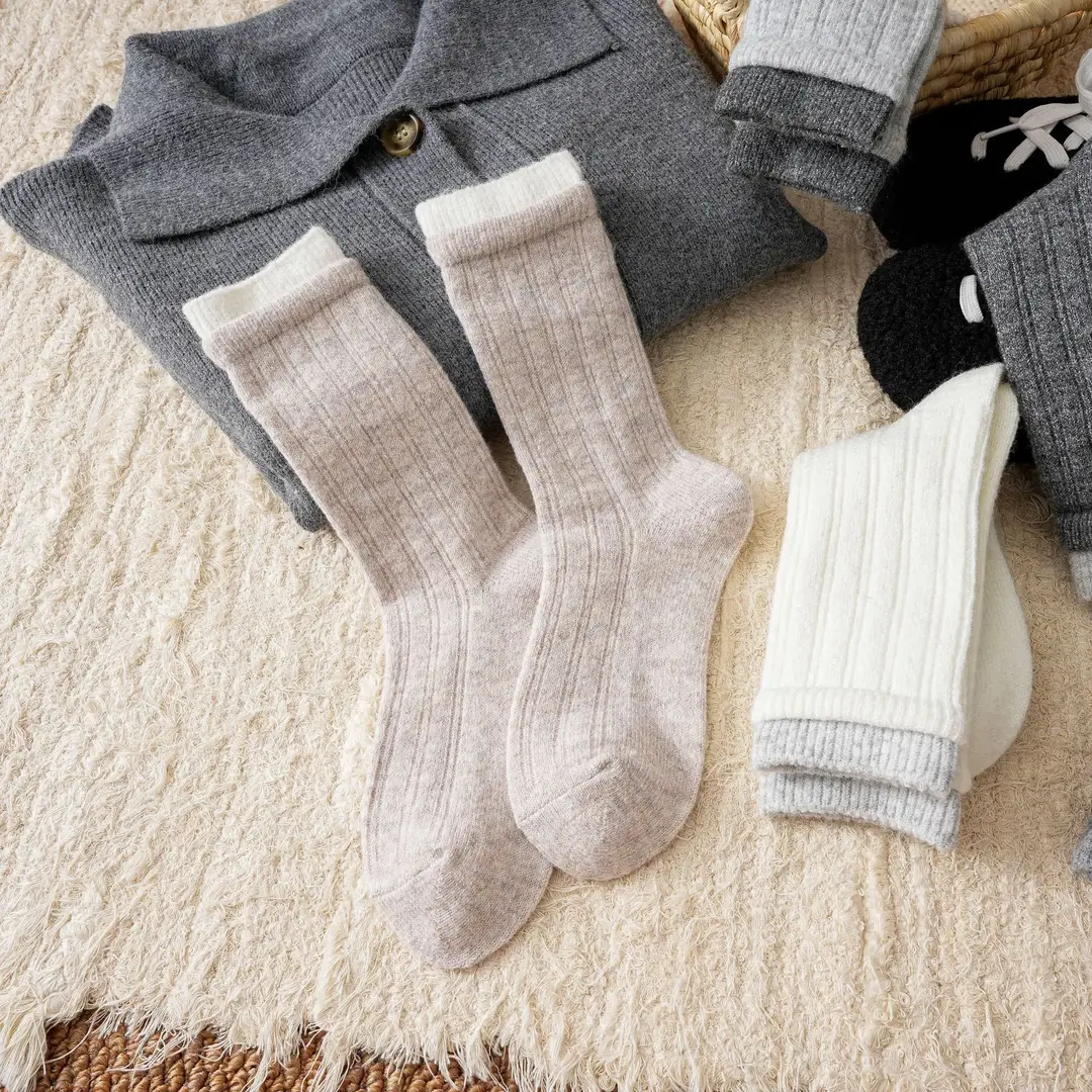 Thick Double-Layered Wool Socks for Women, Mid-Calf Length, Autumn and Winter Korean Style, Color-Blocking, High-End Gray, Thickened for Warmth, Slouch Socks for Winter — feature 8