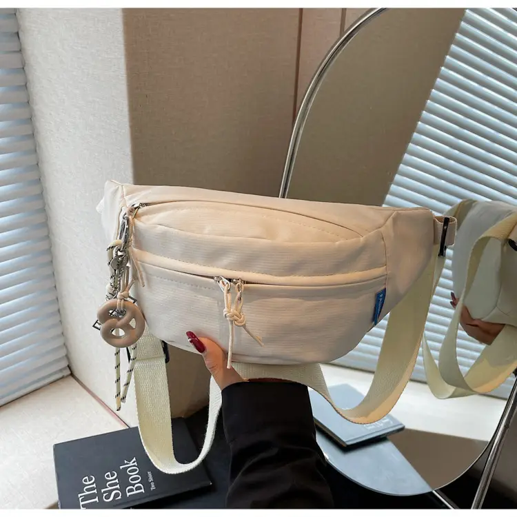 Black Canvas Crossbody Bag for Women 2026 — feature 15