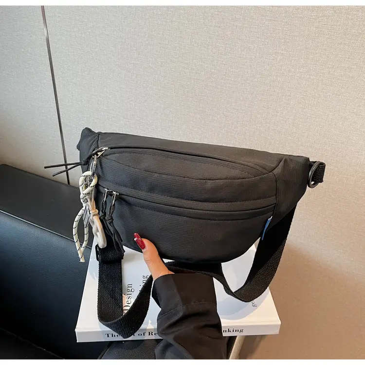 Black Canvas Crossbody Bag for Women 2026 — feature 18
