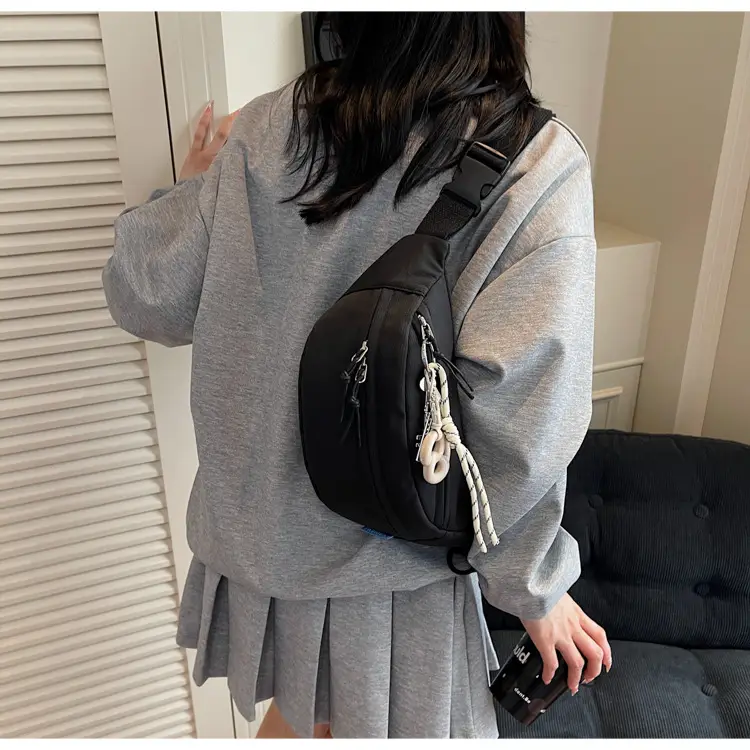 Black Canvas Crossbody Bag for Women 2026 — feature 19