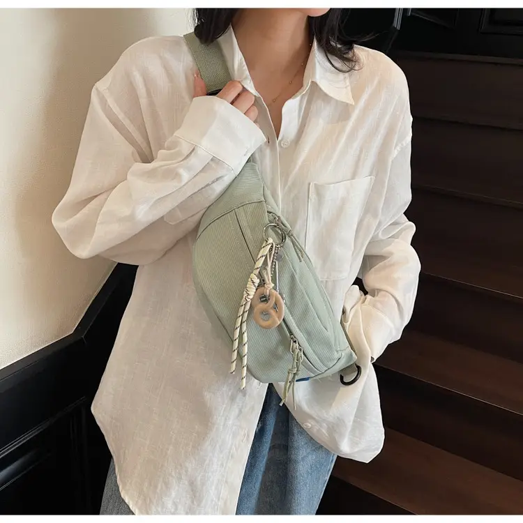 Black Canvas Crossbody Bag for Women 2026 — feature 26