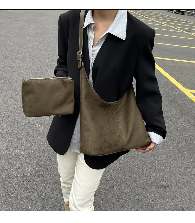 2025 Textured Brown Shoulder Bag Large Capacity — feature 3