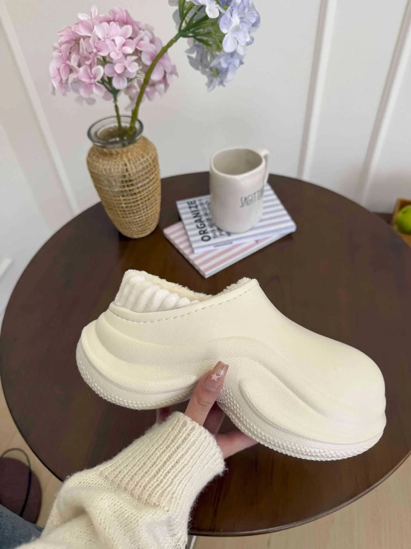 Women's Ultra-Thick Black Slipper Warm Winter — feature 7