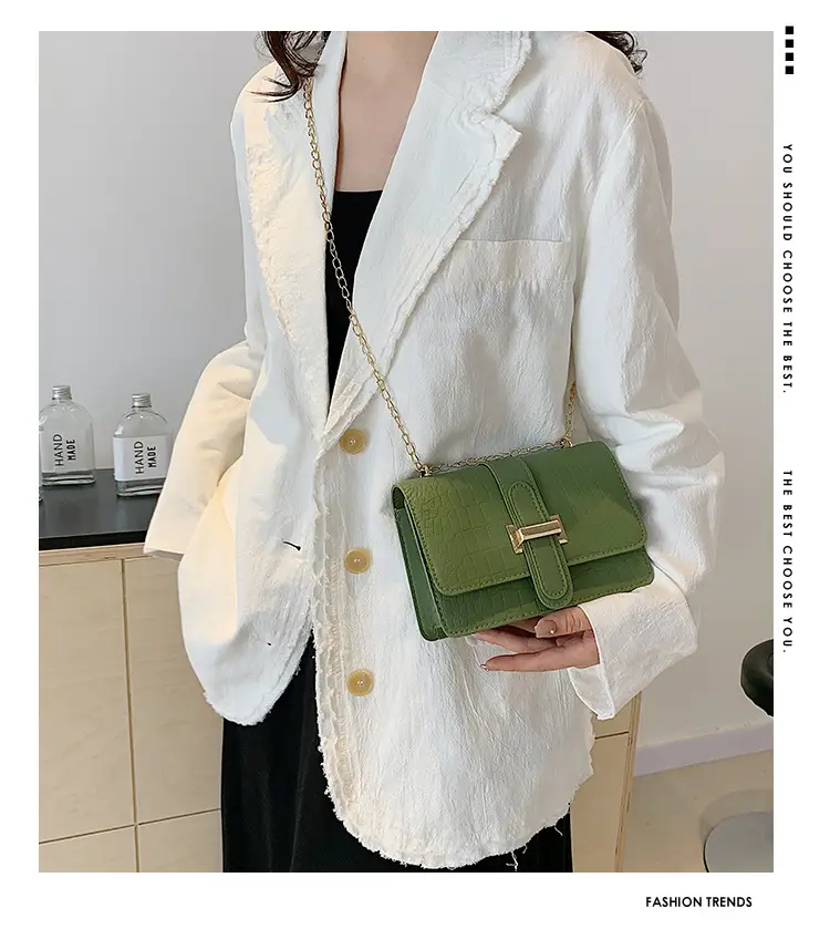 Black Chain Shoulder Bag for Women — feature 1