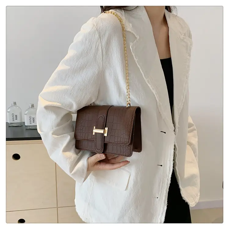Black Chain Shoulder Bag for Women — feature 21
