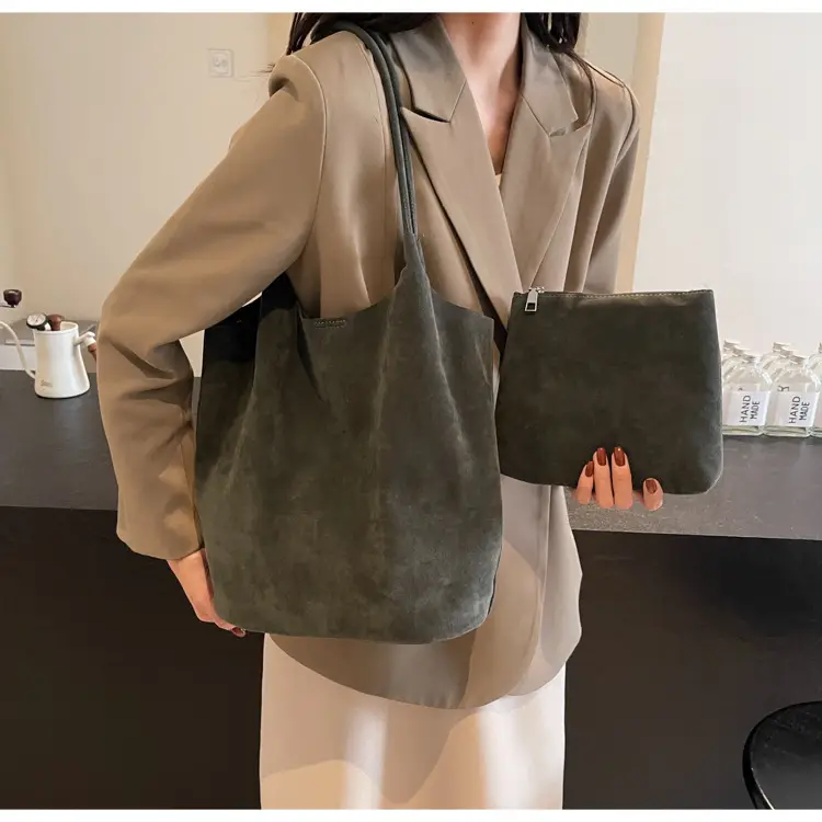 Women's Suede Shoulder Bag Large Capacity Brown — feature 15