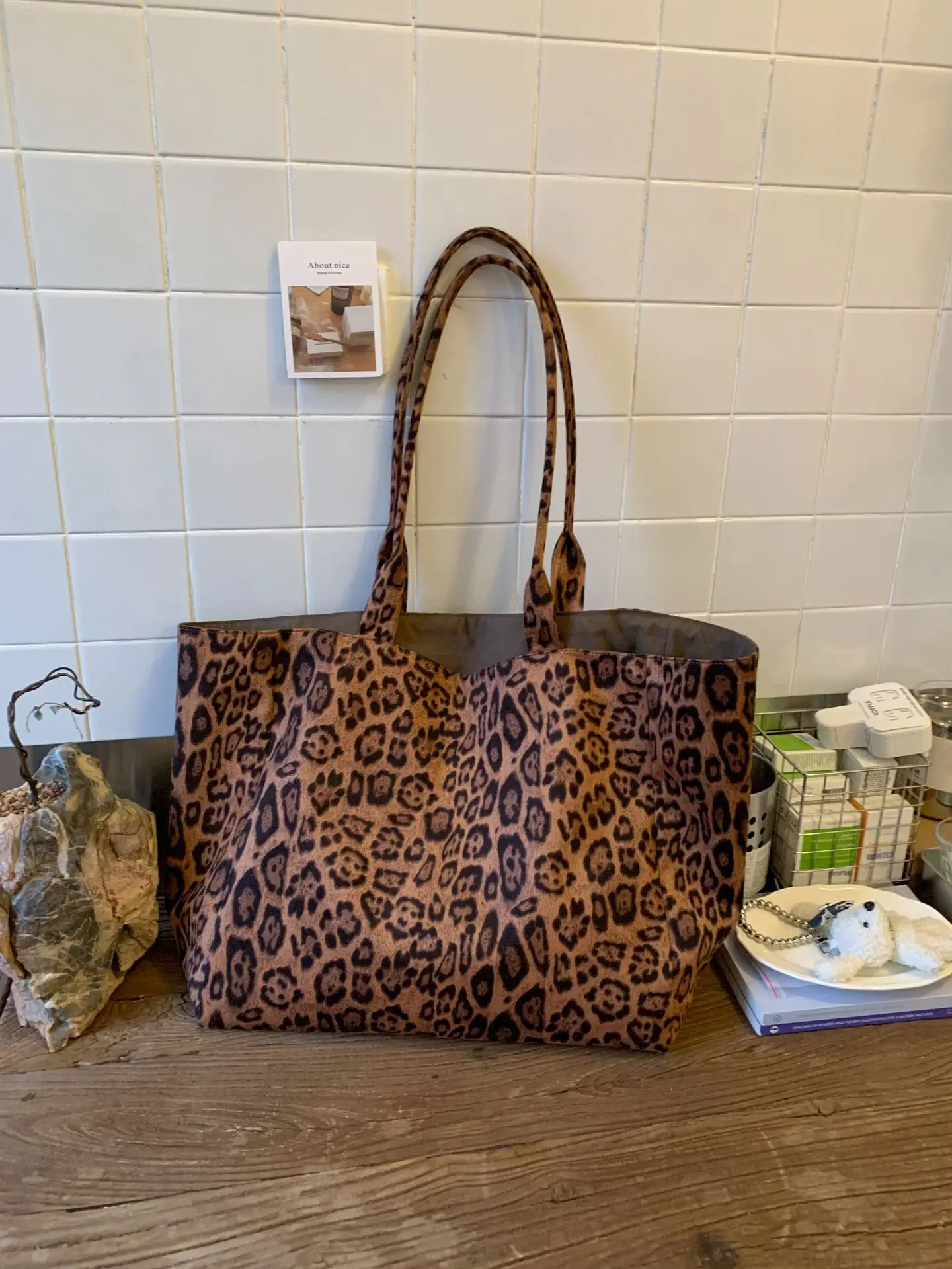 Leopard Print Large Capacity Women's Tote Bag - Image 6