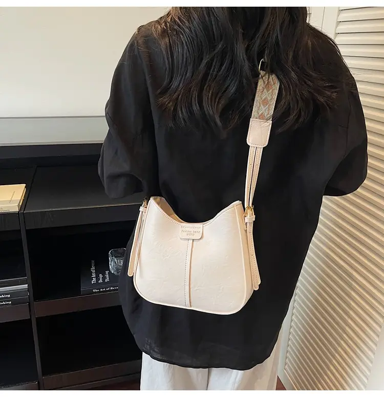 Brown Square Shoulder Bag for Women 2025 — feature 13