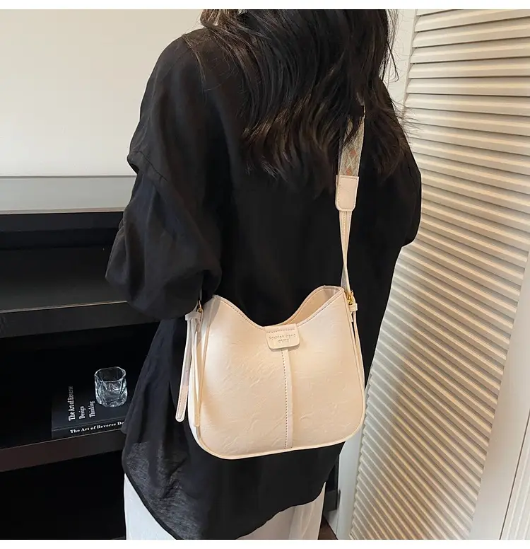 Brown Square Shoulder Bag for Women 2025 — feature 15