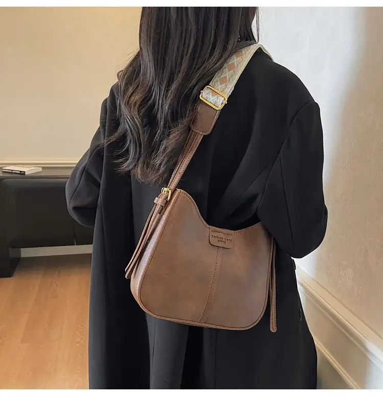 Brown Square Shoulder Bag for Women 2025 — feature 8