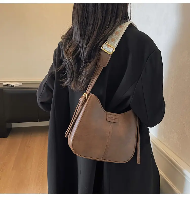 Brown Square Shoulder Bag for Women 2025 — feature 9