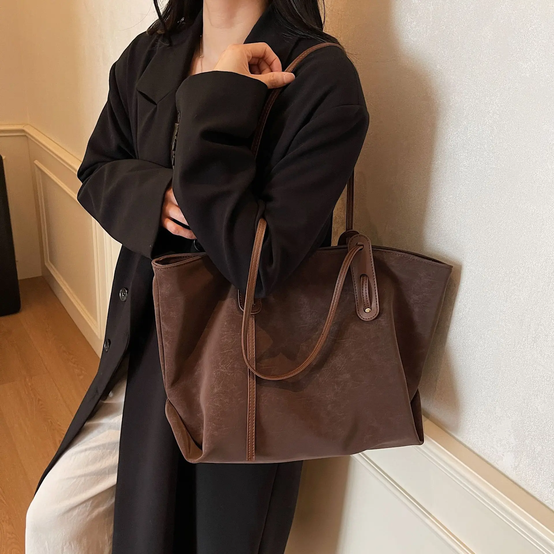Brown Retro Suede Women's Large Shoulder Bag - Image 7