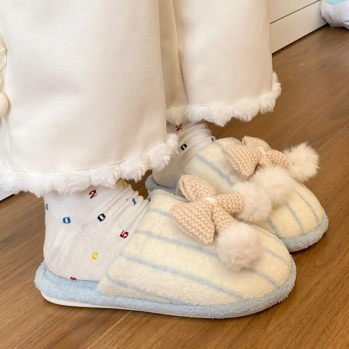 Winter Furry Slippers for Women Lightweight Cotton Slip-On — feature 28