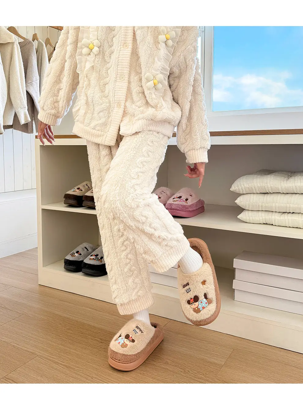 Cute Cotton Slippers for Women Winter Home Indoor Couple Wool Slippers Winter Home Non-Slip Warm Cotton Slippers for Men Wholesale — feature 38