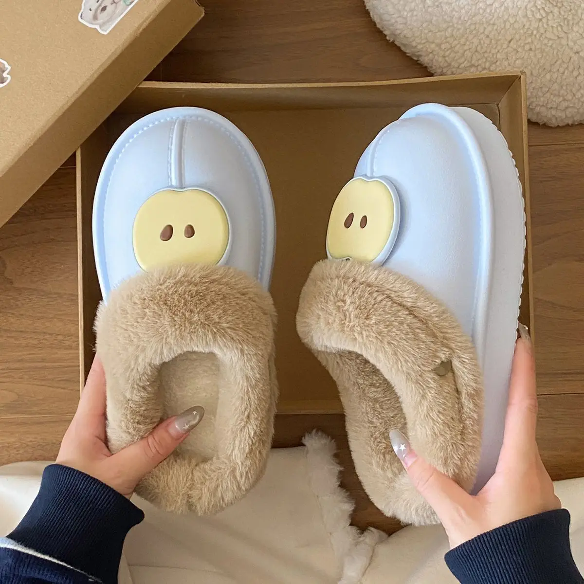 Warm Fleece Lined Women's Winter Slippers Black — feature 32