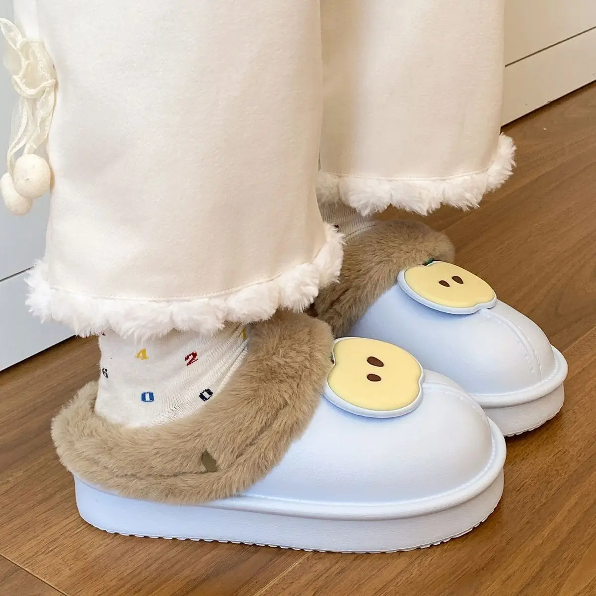 Warm Fleece Lined Women's Winter Slippers Black — feature 40