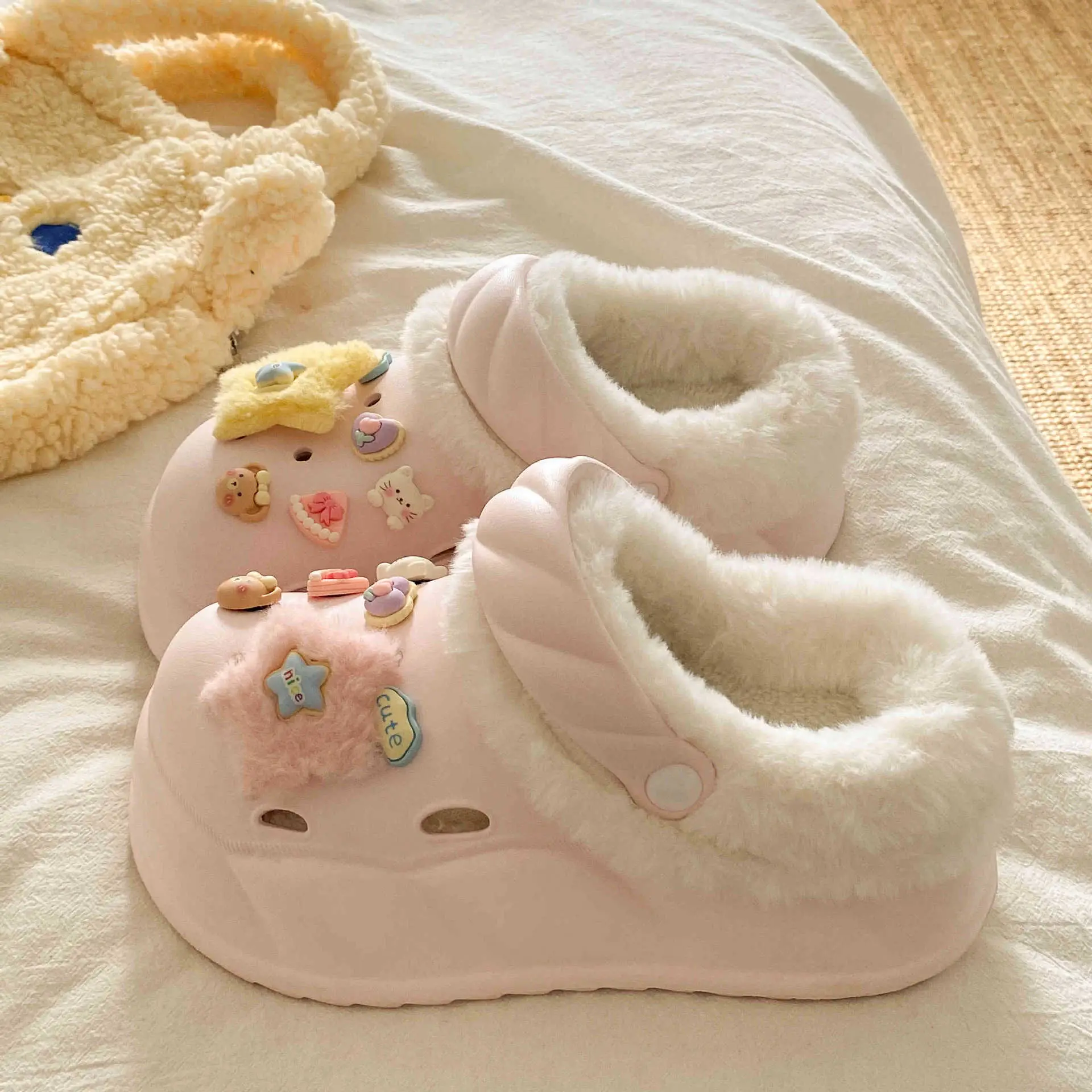 Sweet Detachable Clogs for Women Winter Warm Slippers - Image 3