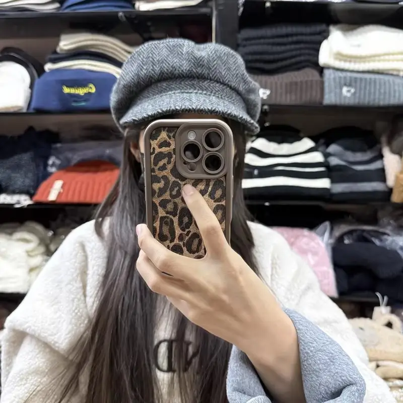 British Classic All-Wool Octagonal Hat for Women — feature 8