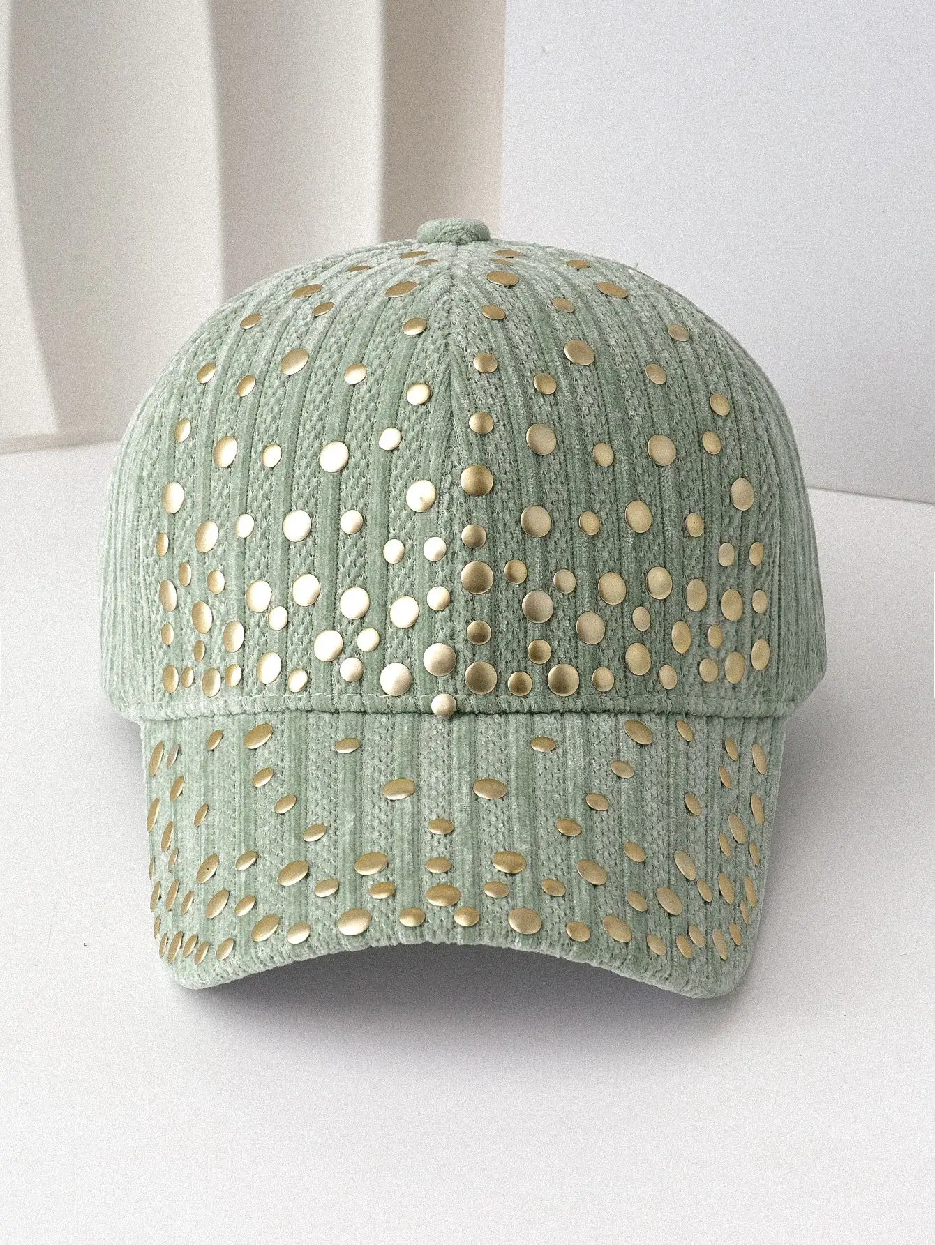 White Embroidered Baseball Cap Winter Outdoor Casual — feature 11