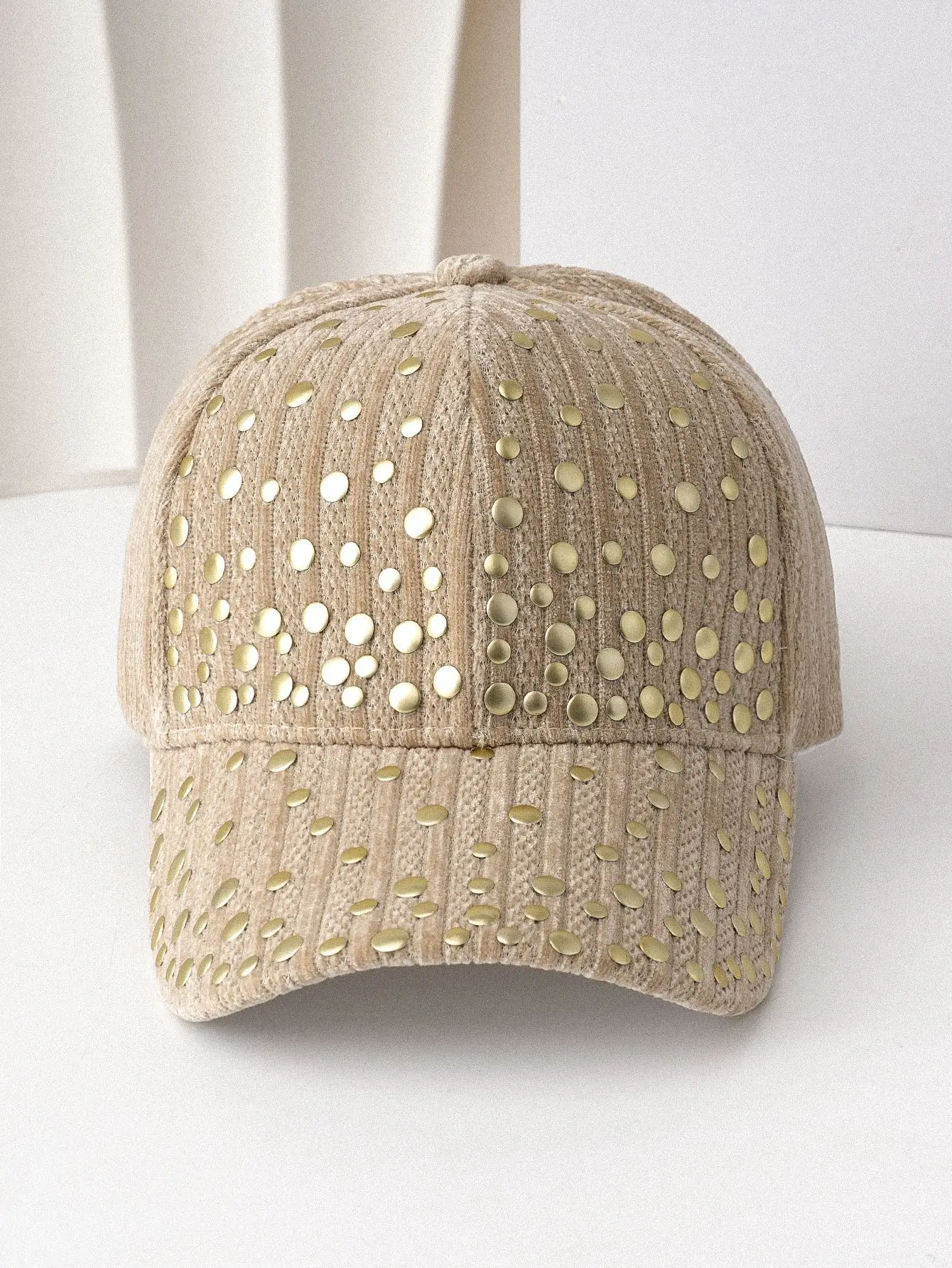 White Embroidered Baseball Cap Winter Outdoor Casual — feature 7