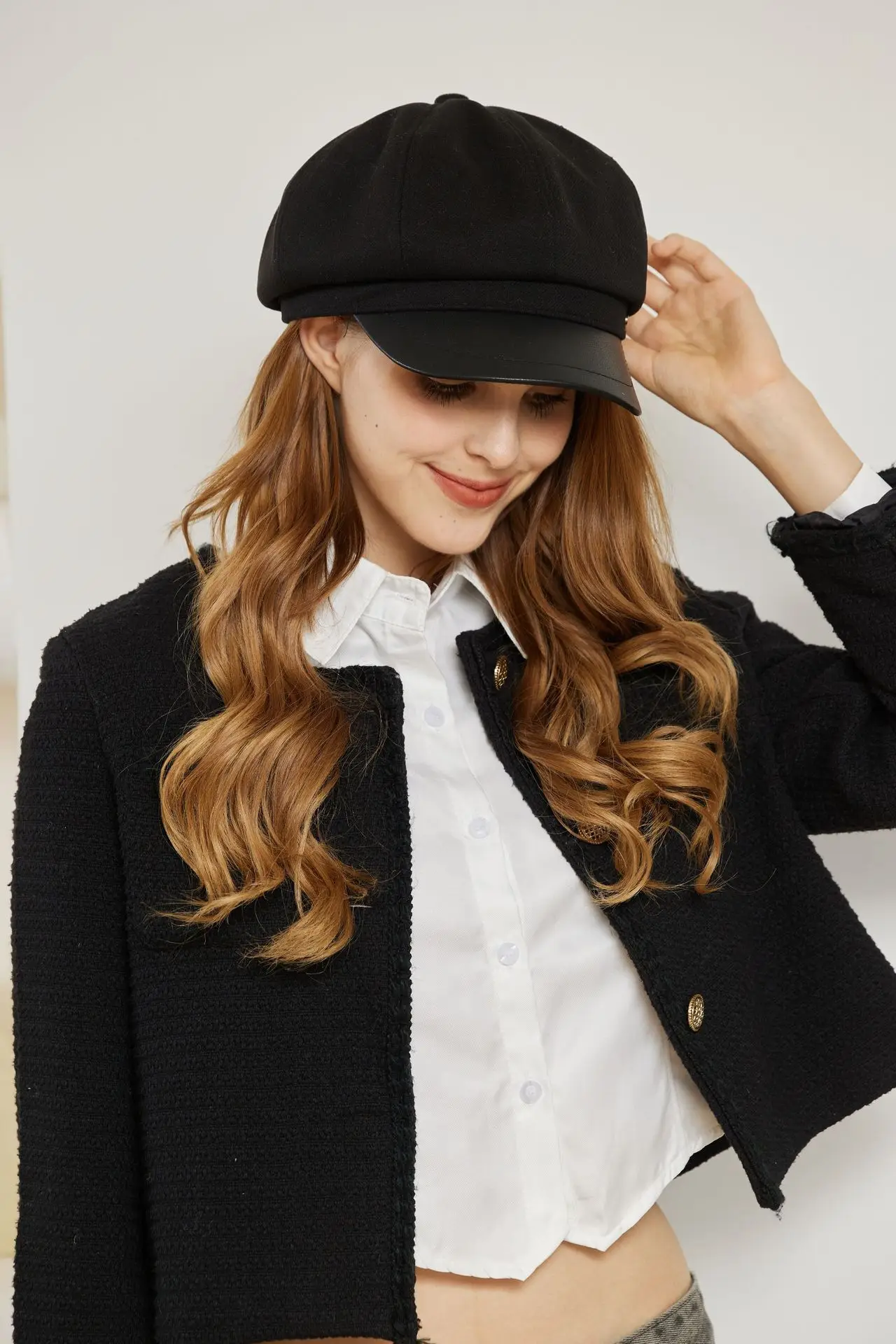 Women Duckbill Beret Black Korean Style — feature 4