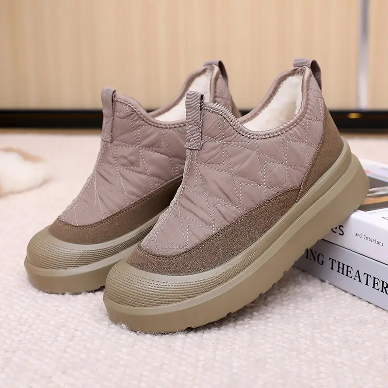 Women's Boots Winter New Cotton Boots Mom Shoes Warm Plush Snow Boots Fashion Versatile Wear-Resistant Thick-Soled Women's Shoes - Image 2