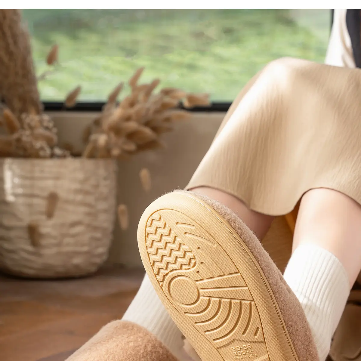 Women Cotton Warm Slippers Winter 2025 — feature 14
