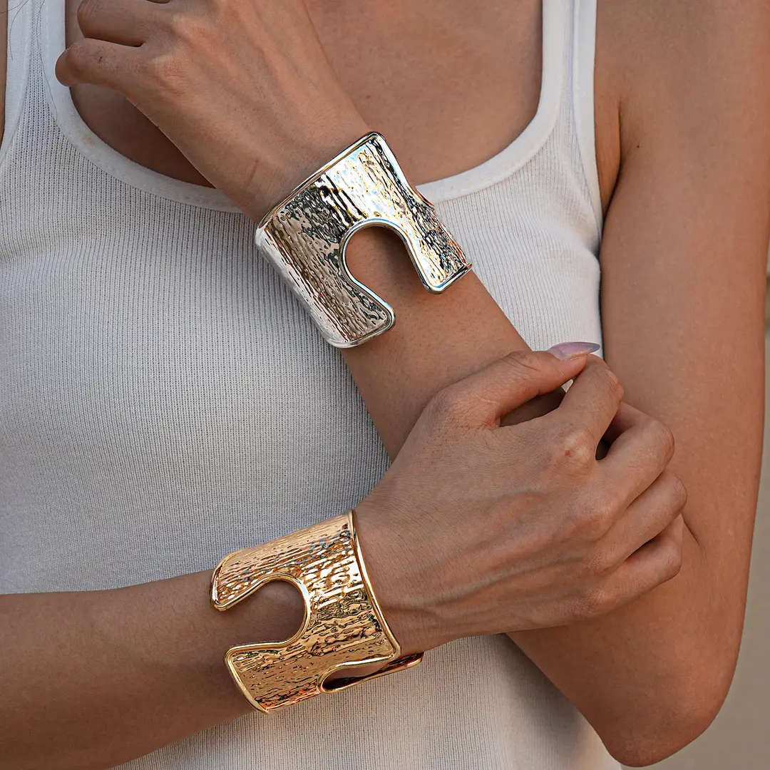 European and American Heavy Metal Pleated Hollow Round Open Bracelet Arm Ring Niche High-End Cross-Border Personalized Hand Jewelry — feature 9