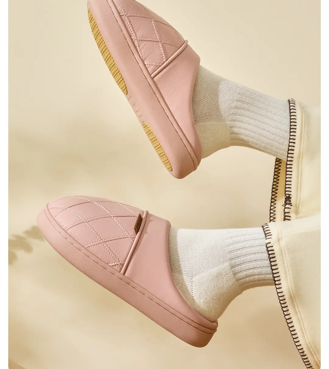 Leather Waterproof Cotton Slippers for Men in Autumn and Winter Indoor Home Non-Slip Bottom Fleece-Lined Warm Couple Style Antibacterial Cotton Slippers — feature 13