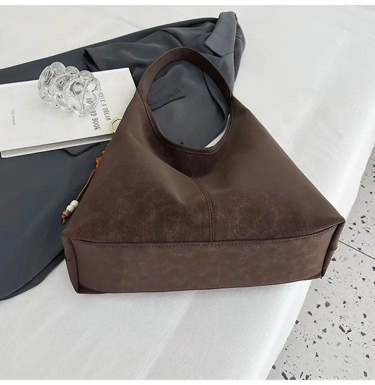 Women Large Capacity Brown Suede Shoulder Bag 2025 — feature 31